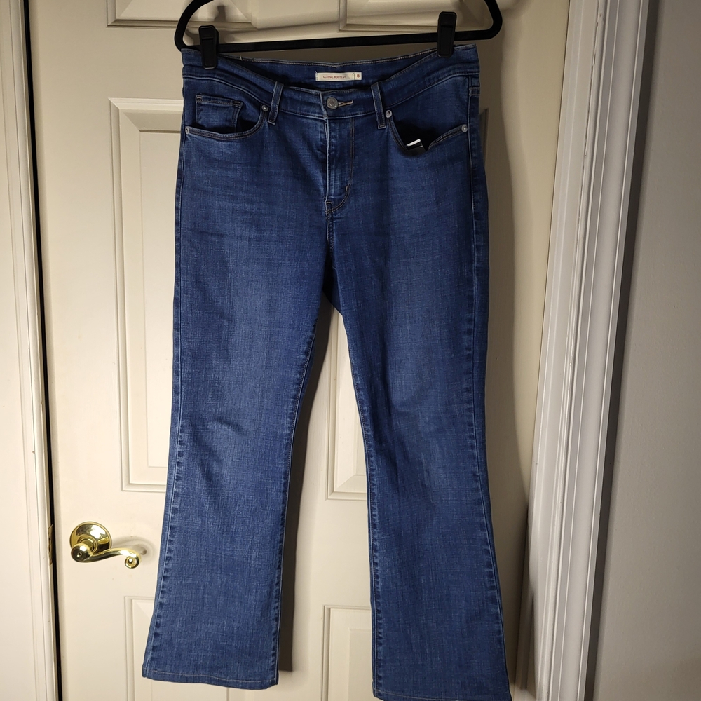 Levi's Women's Boot Cut Jeans in Blue - 8